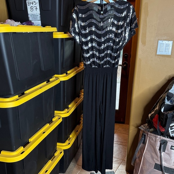I.N. Studio Black and Silver Sequin Jumpsuit Size Medium - Picture 8 of 11